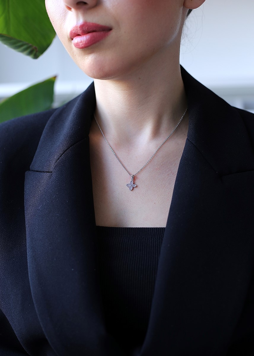  zirkon taşlı minimal yonca kolye