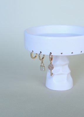 anahtar kilit zirkon taşlı üçlü küpe seti