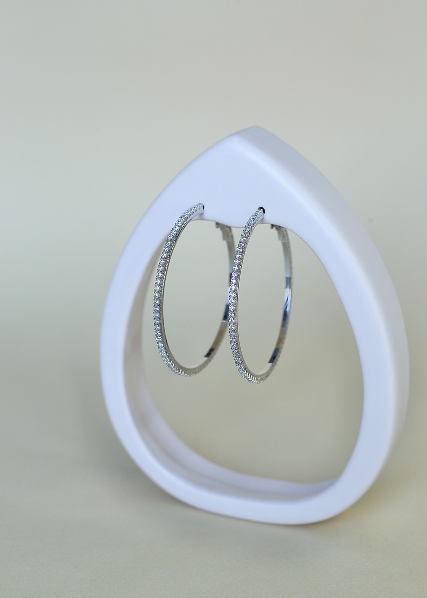 etrafı Gömme zirkon taşlı en büyük boy halka küpe