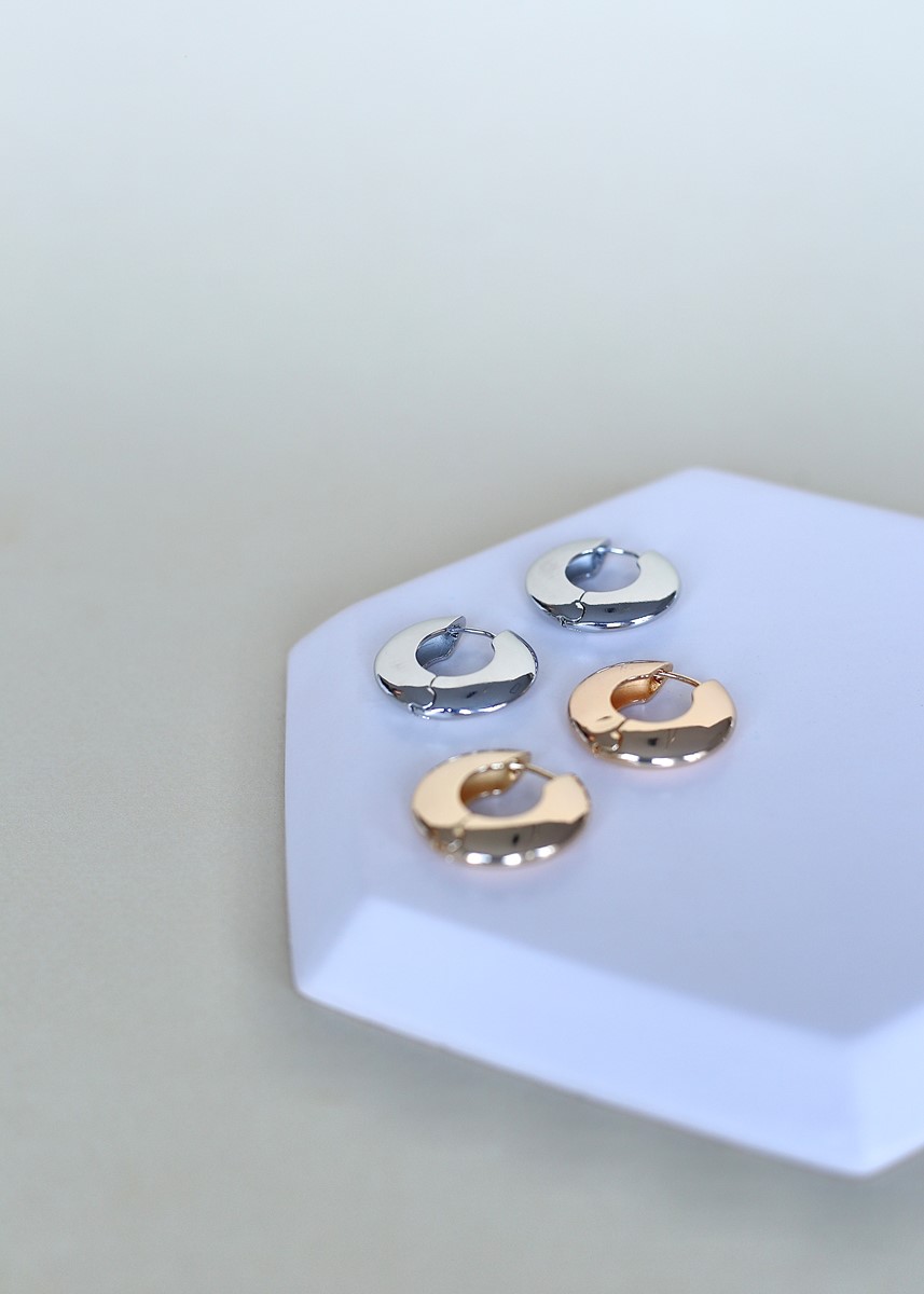 metal minimal tasarım gold halka küpe