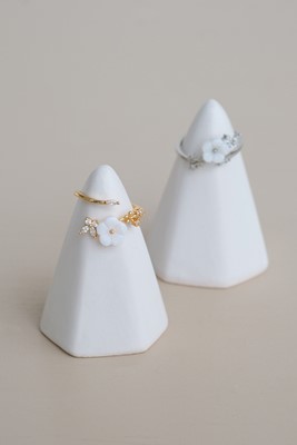 Taşlı Papatya Yüzük