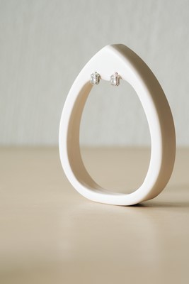 zirkon taşlı oval kesim sabit baget taş küpe