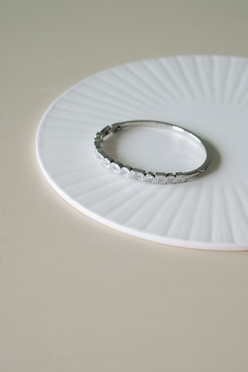 Oval kare dikdörtgen kalp taşlı kelepçe