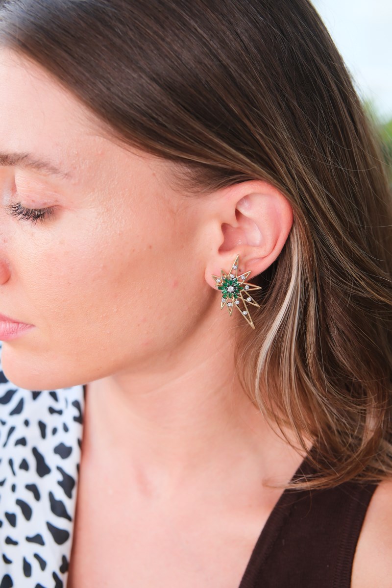 Yeşil Taşlı Kutup Yıldızı Tasarım Gold Küpe