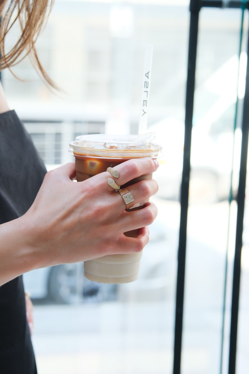 İki Ucu Taşlı Damla Tasarım Gold Yüzük