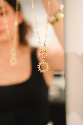 Taşlı Güneş Tasarım Gold Kolye