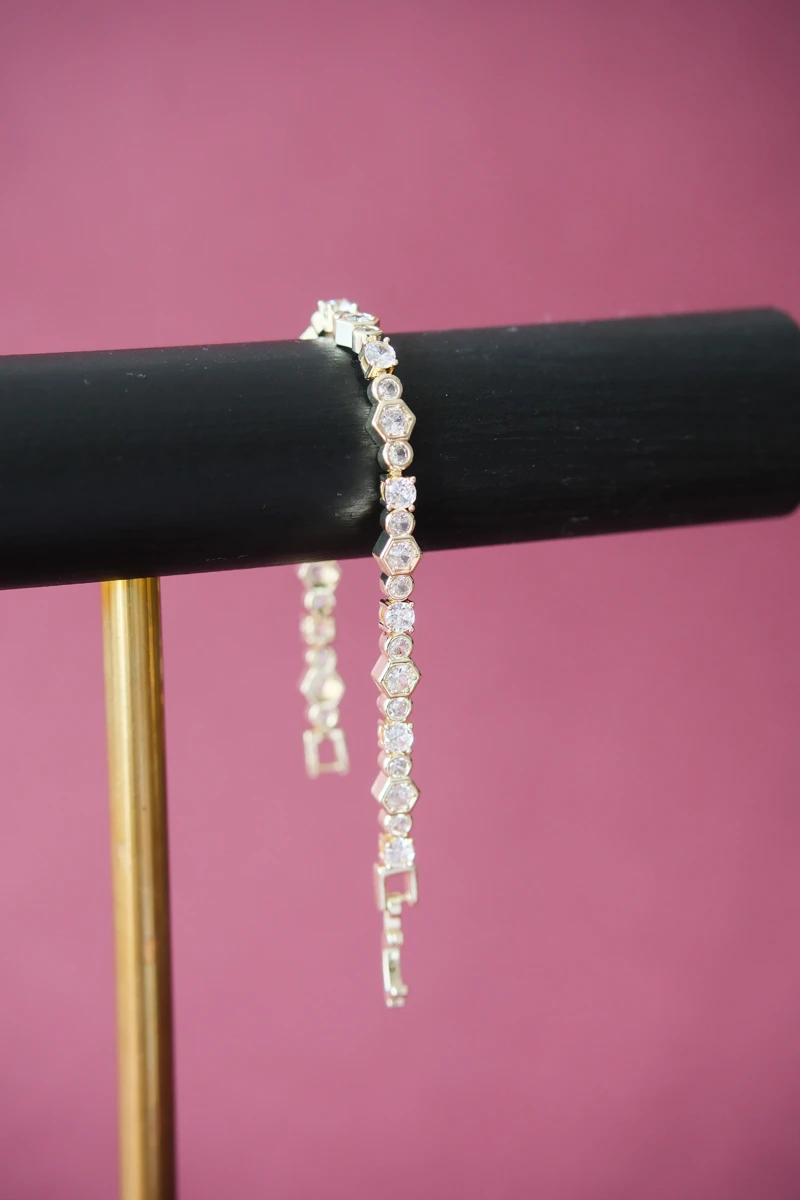 Araları Altıgen Montürlü Su Yolu Bileklik