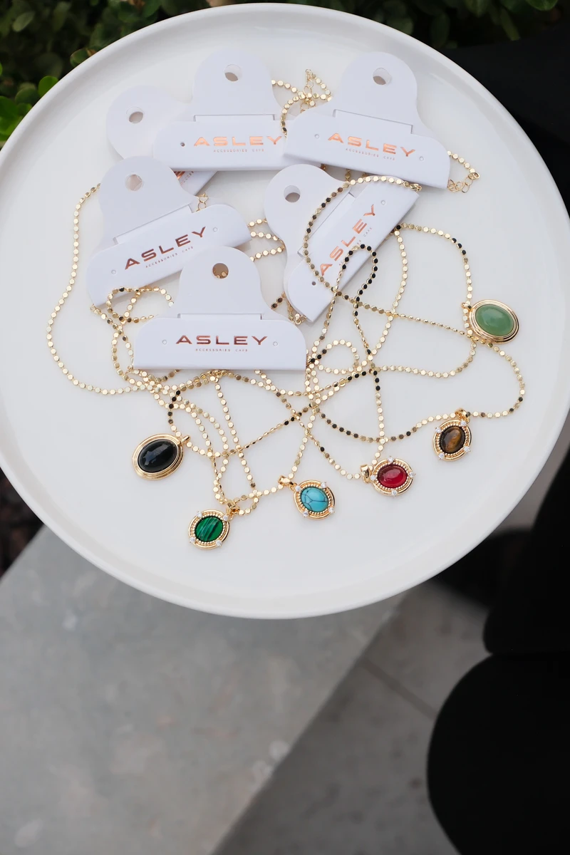 Doğaltaş Uçlu Kısa Ezme Zincir Kolye