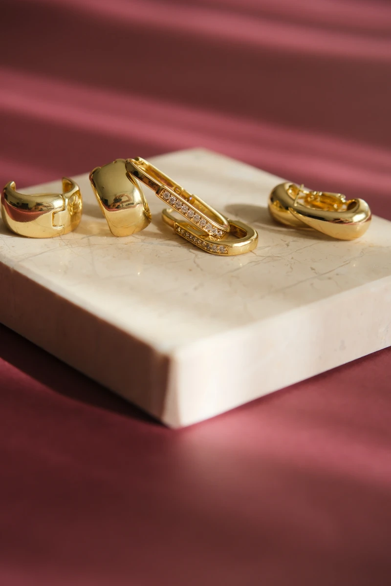 Ön Yüzü Taşlı Filkete Tasarım Halka Küpe