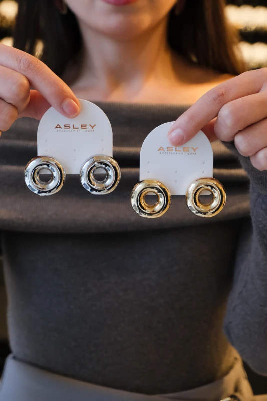 Bombe Simit Tasarım Metal Sabit Küpe