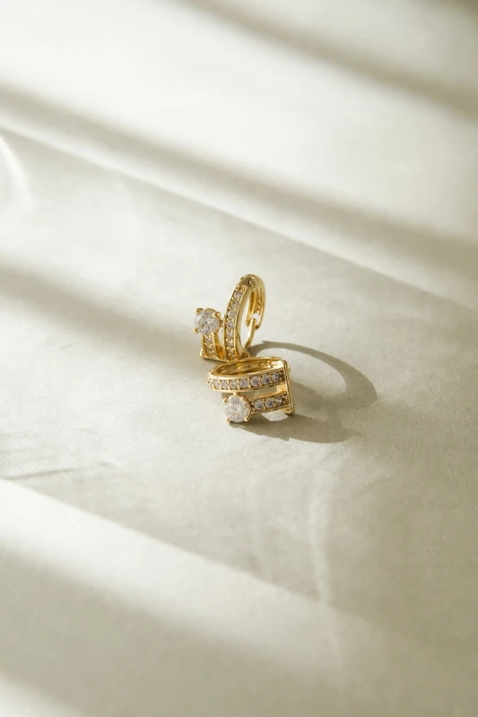 Büyük Taş Detaylı İkili Görünüm Minimal Halka Küpe