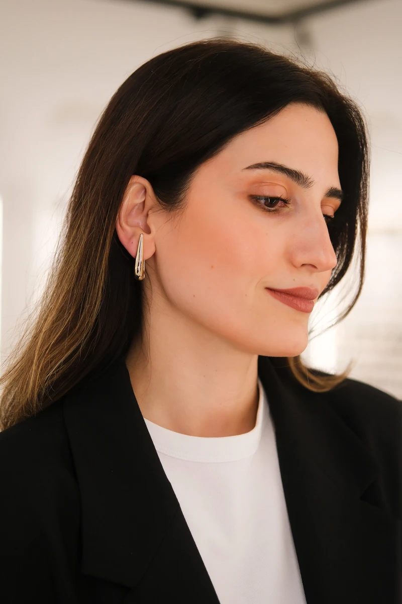 Metal Oval Halka Tasarım Gold Küpe