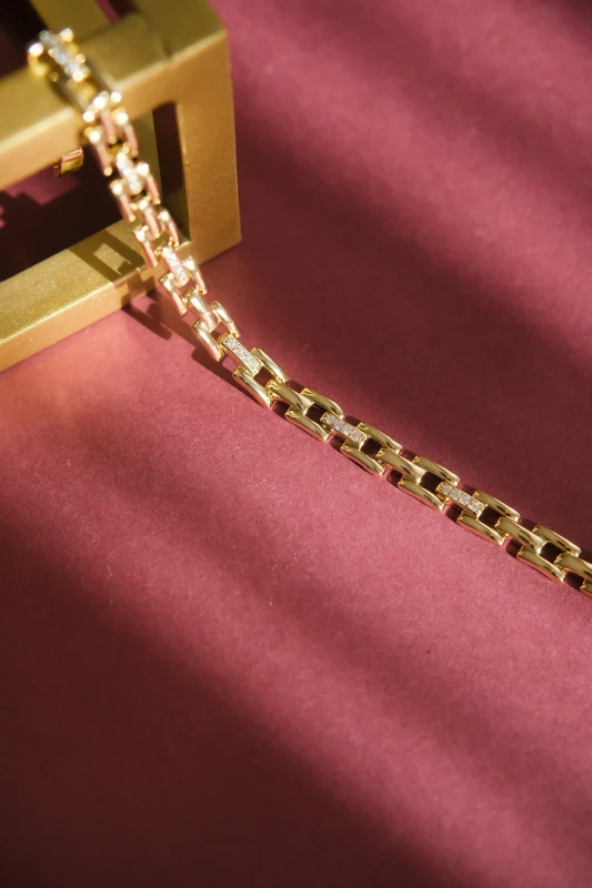 Araları Taşlı Kordon Tasarım Gold Su Yolu Bileklik