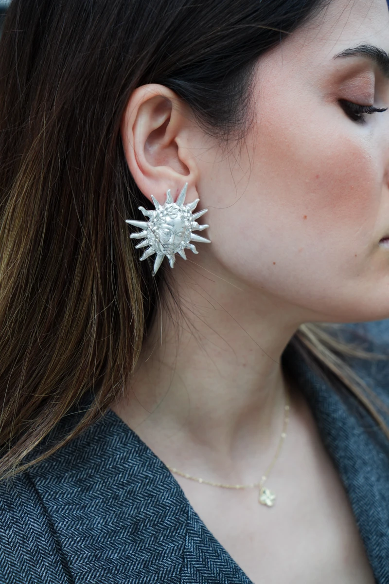 Yüz Figürlü Mat Güneş Küpe