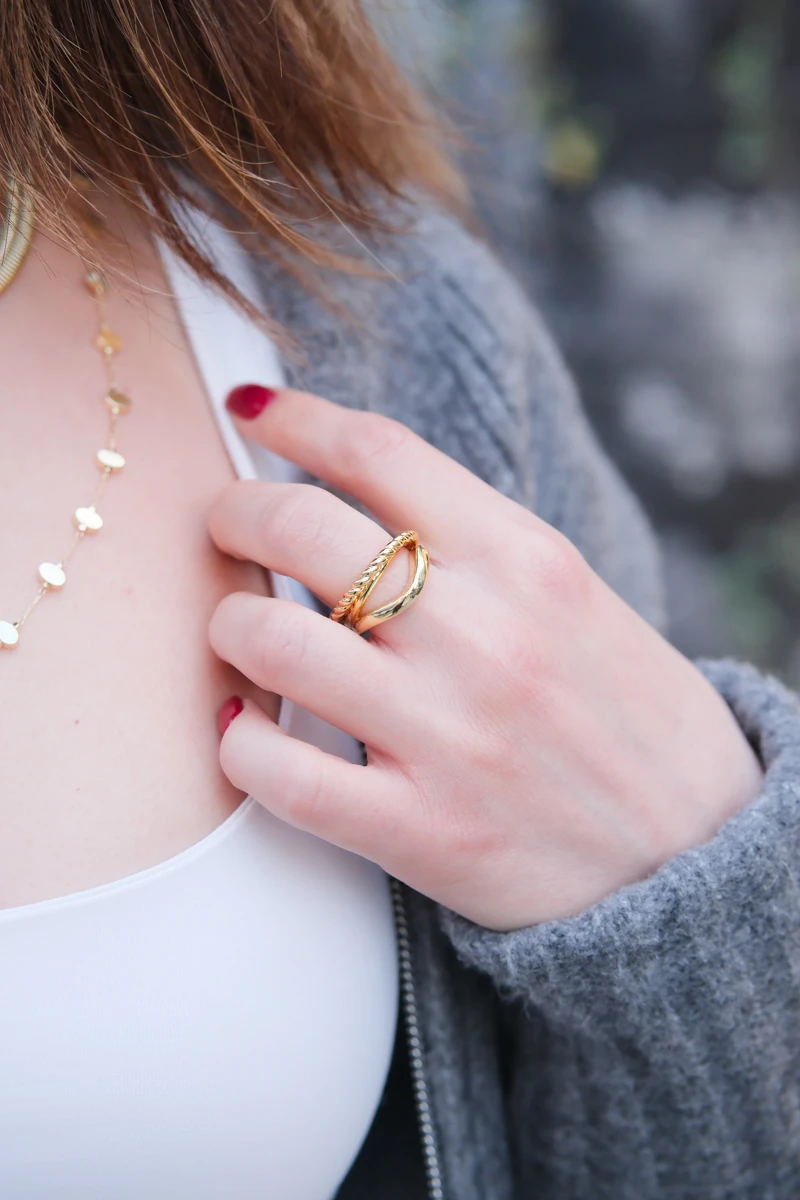 Burgu ve Metal İkili Tasarım Ayarlanabilir Gold Yüzük