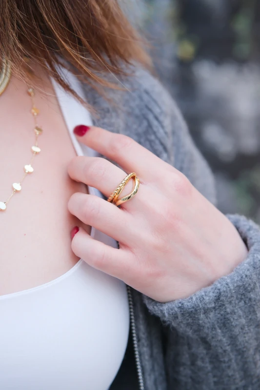 Burgu ve Metal İkili Tasarım Ayarlanabilir Gold Yüzük