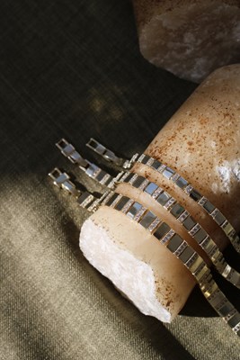 Taşlı ve Metal Sıralı Tasarım GOLD Bileklik