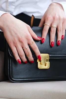 Taşlı Dalgalı Tasarım Yüzük