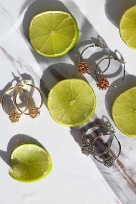 Dorika Topçuklu İnce Halka Küpe