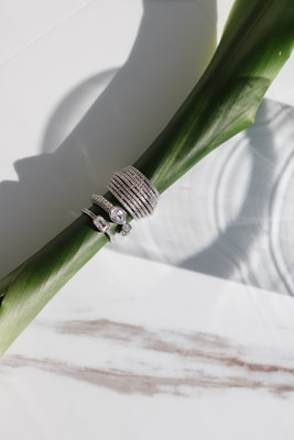 Taşlı Bombeli Kafes Numaralı Yüzük