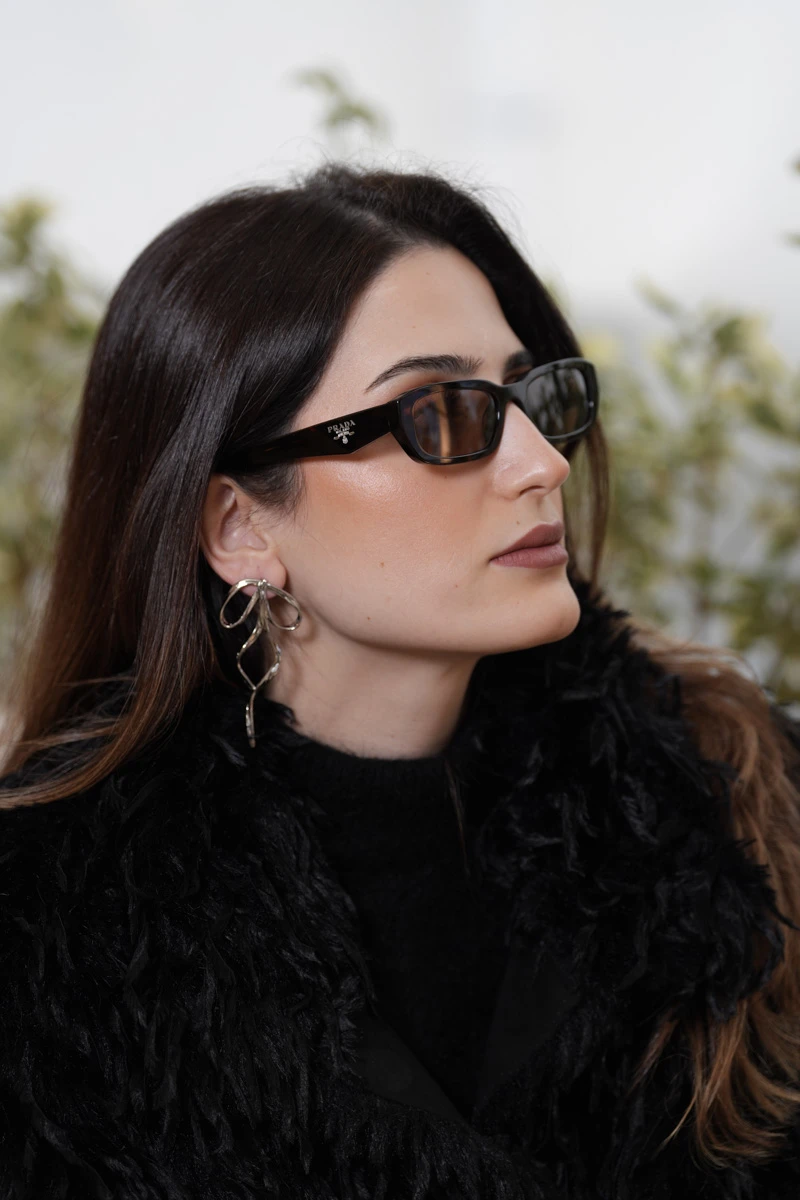 Uzun Metal Fiyonk Tasarım Küpe