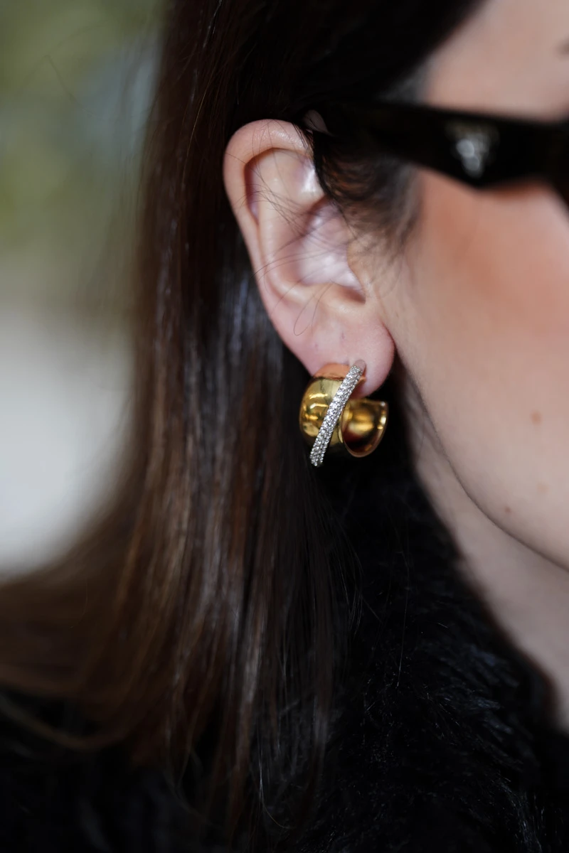 Gümüş Sıra Taş Geçişli Tasarım Halka Küpe