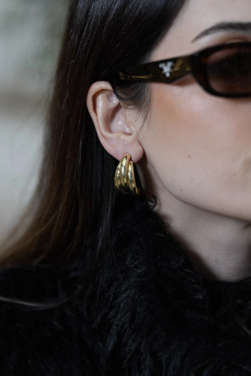 Üçlü Yarım Halka Birleşimli Tasarım Sabit Küpe