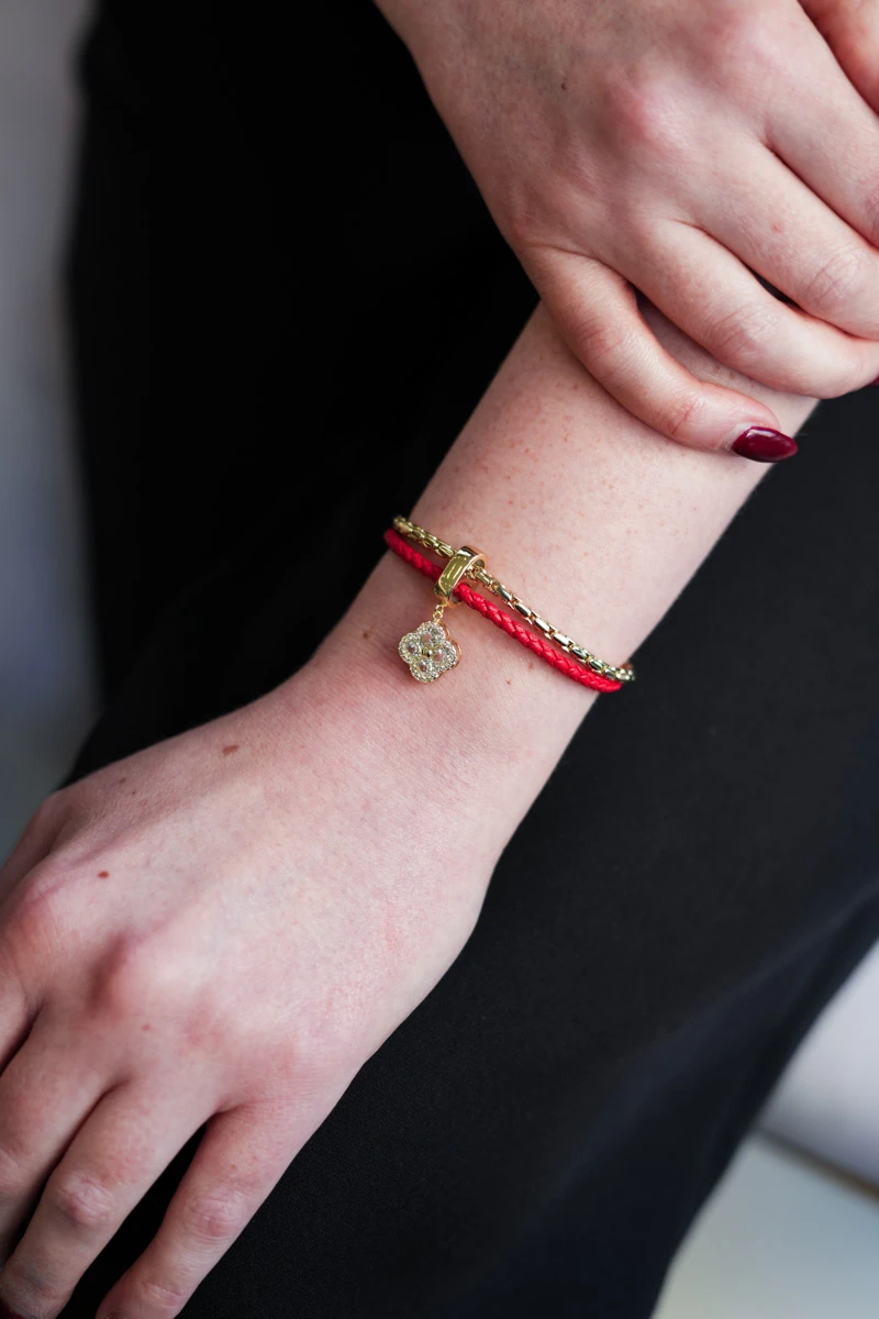 Taşlı Yonca Detaylı Deri Bileklik