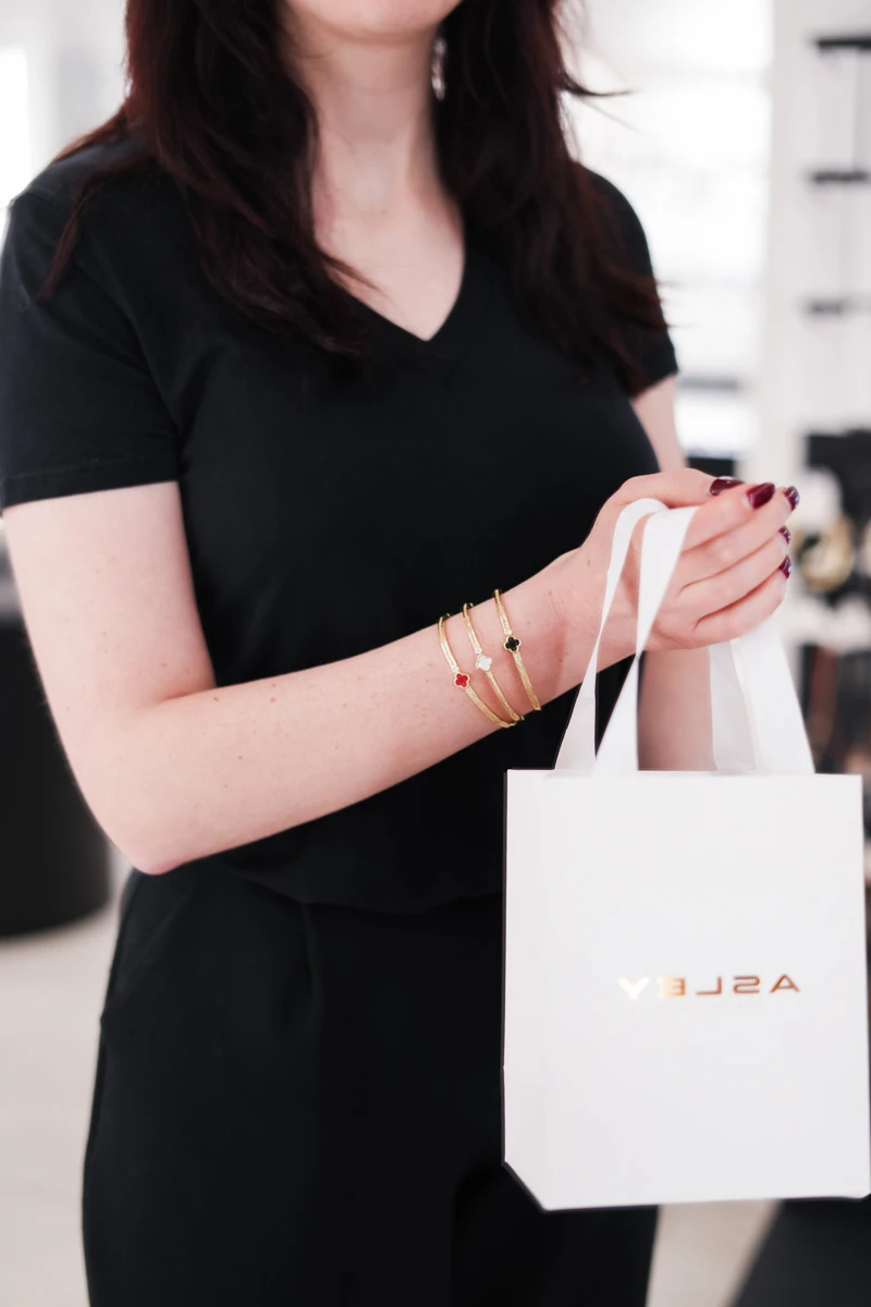 Renkli Yonca Detaylı Gold Kelepçe