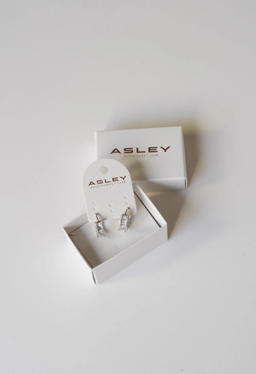 Baget Taş ve Sıra Taşlı Dalgalı Halka Küpe