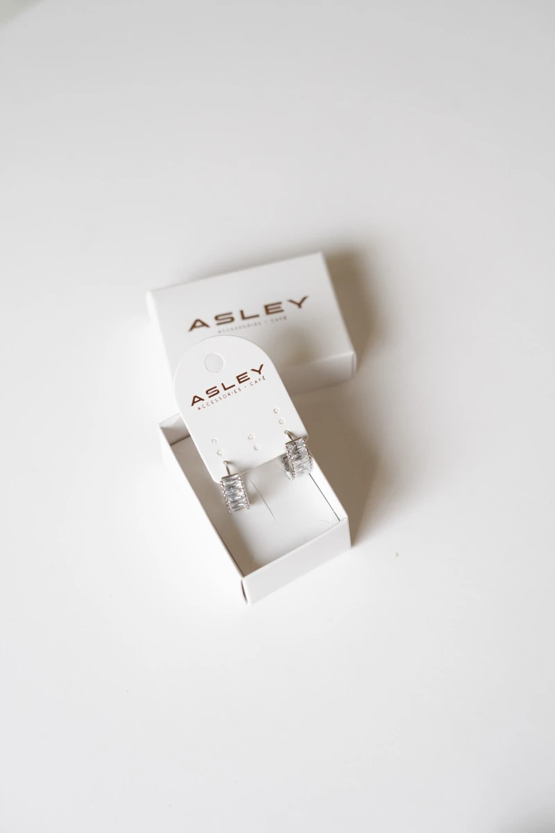 İnce Baget Taş Sıralı Halka Küpe