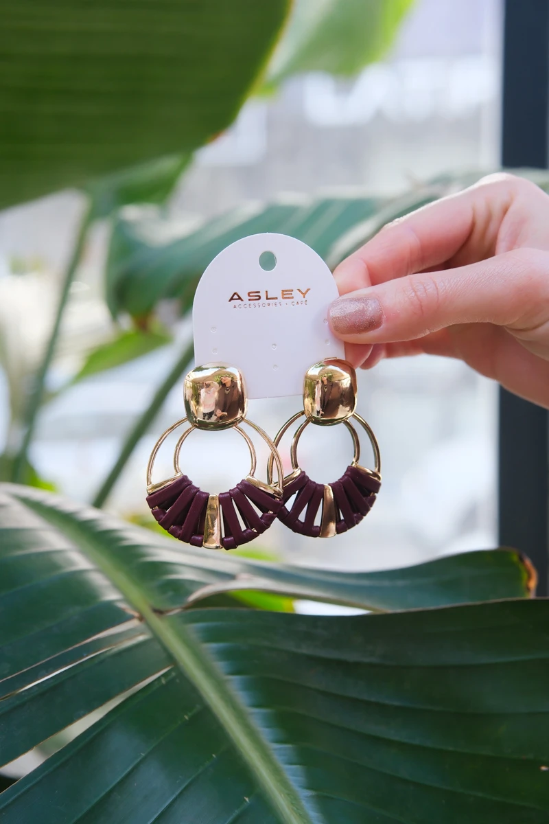 Bordo Deri Detaylı Yelpaze Tasarım Küpe