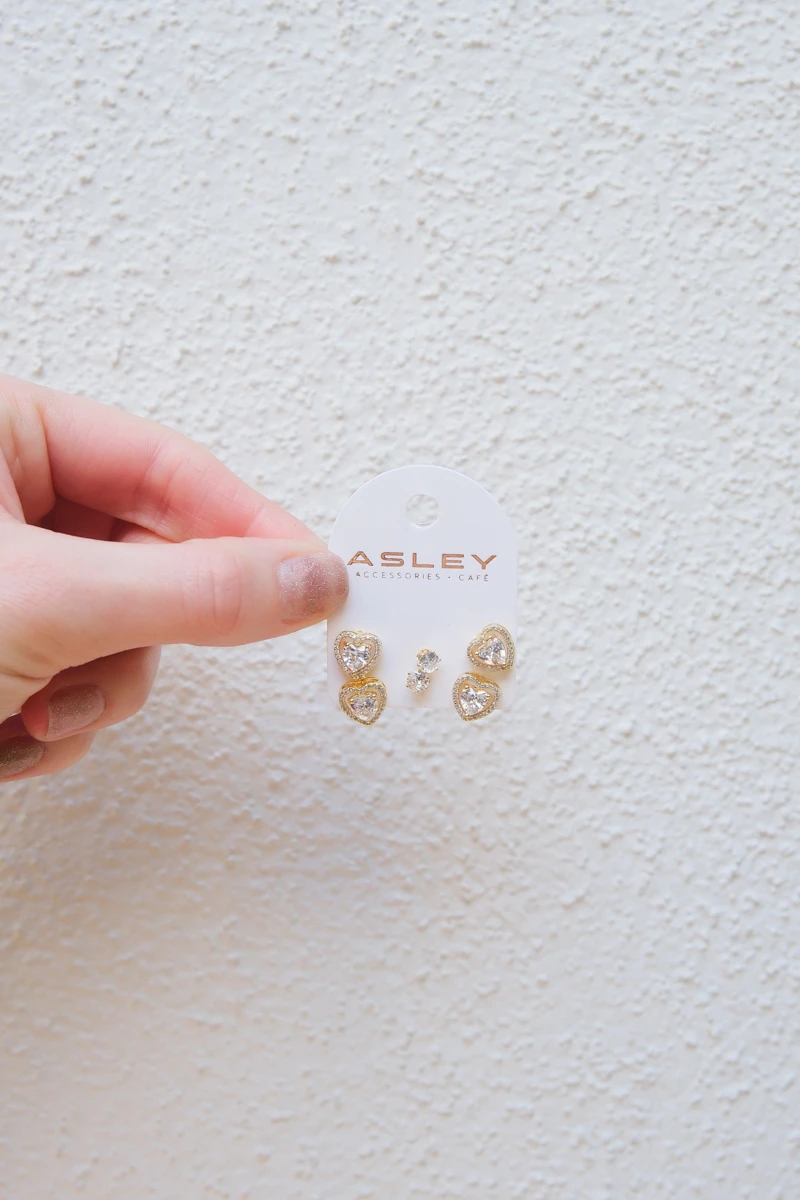 Çoklu Kalp Taş Tasarım Gold Küpe Seti