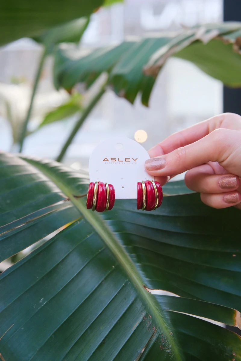 Kırmızı Mineli Midye Tasarım Gold Küpe