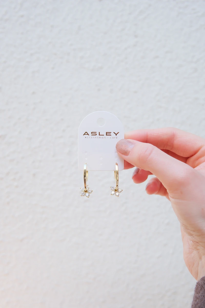 Taşlı Papatya Sallantılı Gold Küpe