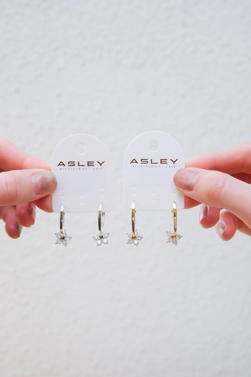 Taşlı Papatya Sallantılı Gümüş Küpe