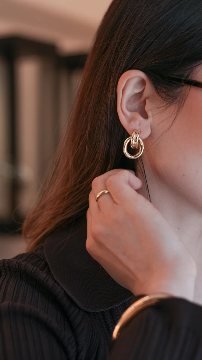 İkili Yarım Halka Detaylı Düğüm Küpe