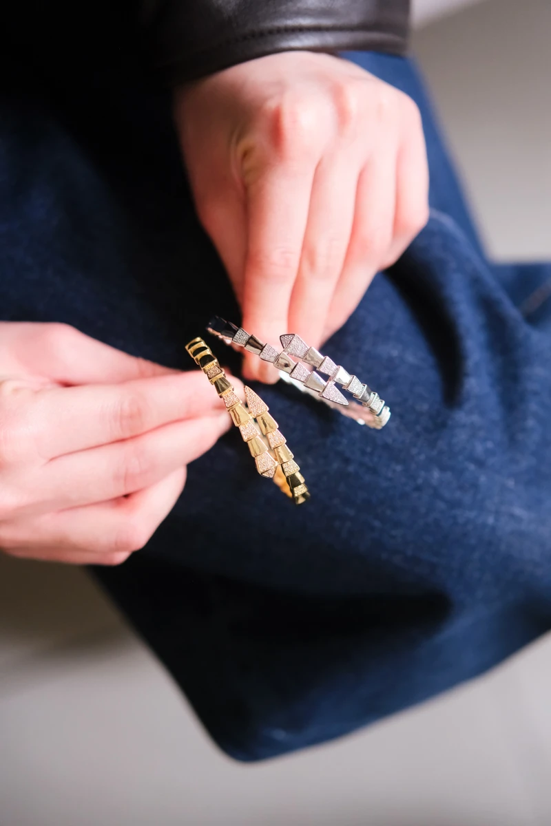 Dokulu Yılan Tasarım Gümüş Kelepçe