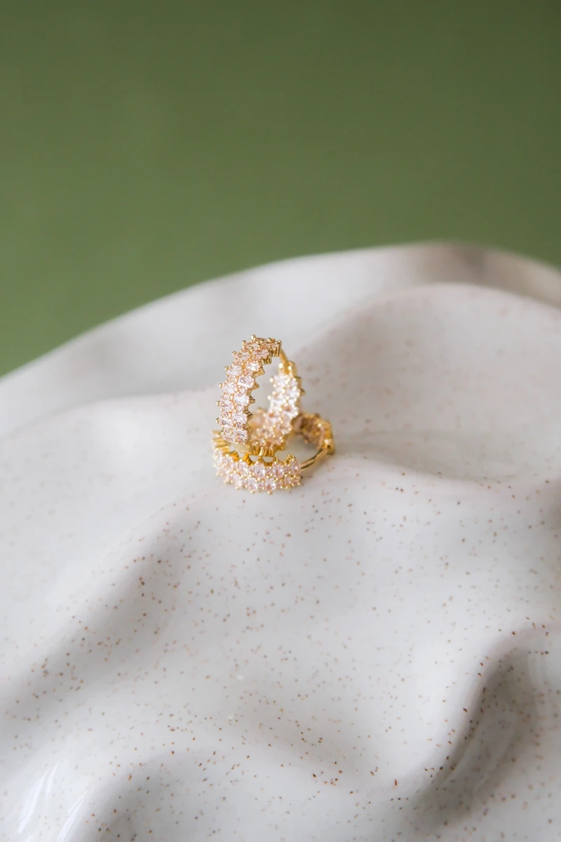 Çift Sıra Taşlı Gold Halka Küpe