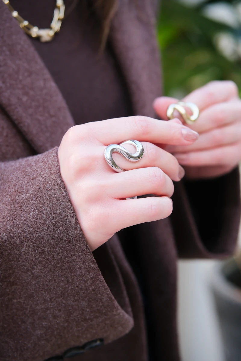 Metal Dalgalı Tasarım Gümüş Yüzük 