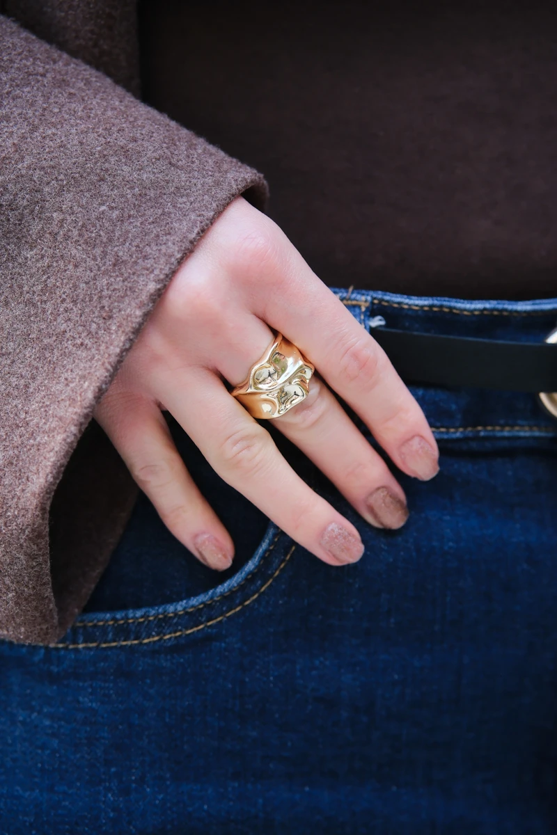 Çukurlu Tasarım Büyük Gold Yüzük 