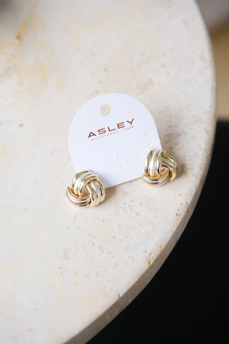 Sedeflİ Üçlü Halka Birleşimli Tasarım Sabit Gold Küpe