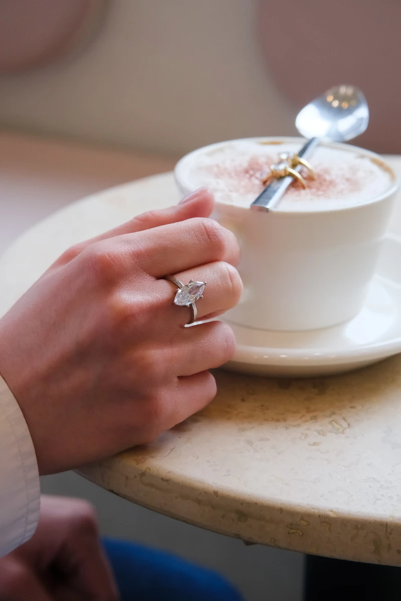 Büyük Markiz Taş Detaylı Gümüş Yüzük