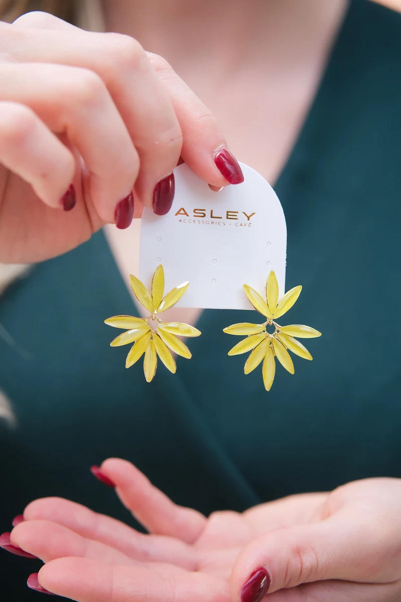 Sarı Renkli Yıldız Çiçeği Tasarım Gold Küpe